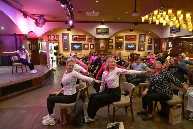 Fotos Credit: F. Rollitz/ABR
Pink Yoga Brunch