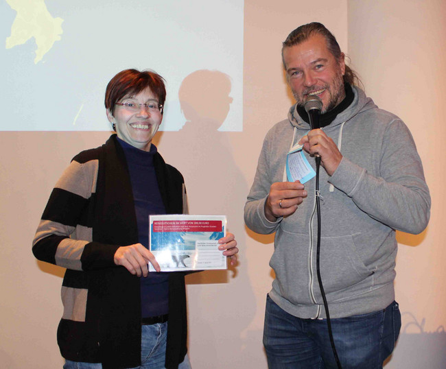  Gewinnerin Sabine Dwornikiewicz (Reiseverkehrskauffrau, DER Touristik) und Jörg Ehrlich (GF DIAMIR)