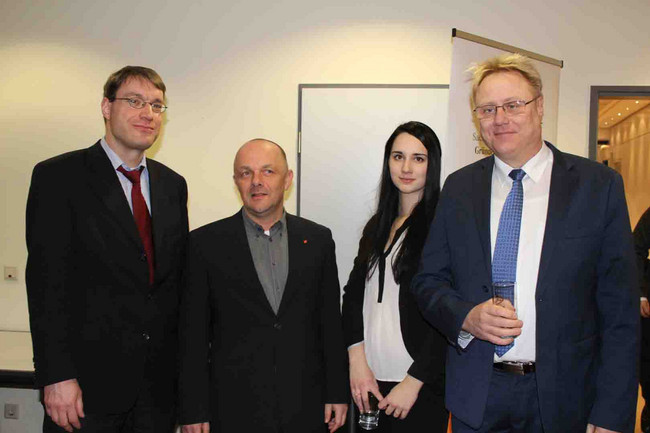  Joachim Bleyl (Investmentberater, Stella GmbH), Wolfgang Koopmann (Technisches Einkaufsmanagement, Subvenire), Marie-Helen Knoblich (Investmentberaterin, Stella GmbH), Jürgen Panik (Finanzanlagenberater, Stella GmbH)