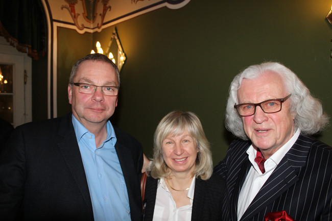  Dipl.-Ing. Tobias Irmscher (Sachverständigenbüro Irmscher), Sylvia Irmscher (b.v.s.-LV Sachsen der Sachverständigen) und Hermann Häse (Diplombetriebswirt Projektentwicklung, Immobilien, Hotels)
