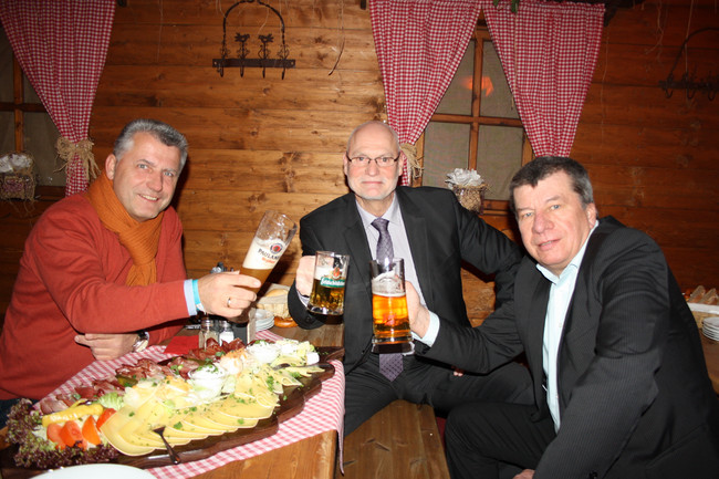  Uwe Rosenthal (Gebietsverkaufsleiter, Paulaner), René Unger (Gebietsverkaufsleiter Gastronomie, Feldschlösschen Vertriebsgesellschaft mbH), Roland Schröter (Eventmanager bei MediaService GmbH)