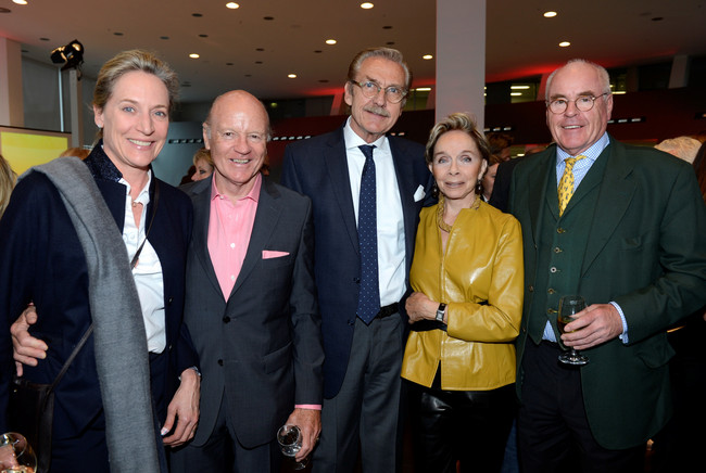  (v.l.n.r.) Leslie Freifrau von Wangenheim mit Detlev Freiherr von Wangenheim, Sven Hansen-Höchstädt mit Monika Peitsch und Rechtswanwalt Dr. Wolfgang Seybold