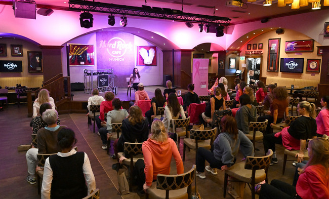 Fotos Credit: F. Rollitz/ABR
Pink Yoga Brunch