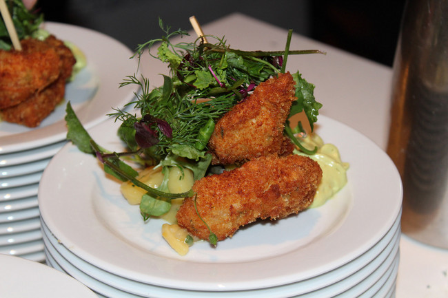  Backhendl mit Kartoffelkürbissalat vom Parkhotel Meißen
