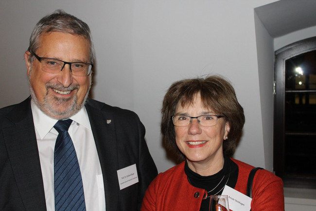  Prof.Dr. Eckhard Beyer (Leiter Frauenhofer-Institut für Werkstoff- & Strahltechnik) und  Renate Steinhagen (Gattin von TU Rektor Hans Müller-Steinhagen)
