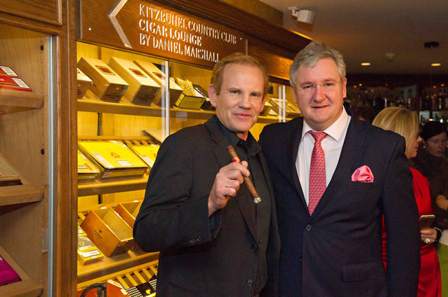 KCC-Gründer Richard Hauser (re.) und Zigarrenexperte Daniel Marshall luden zum Zigarren-Lounge-Event.