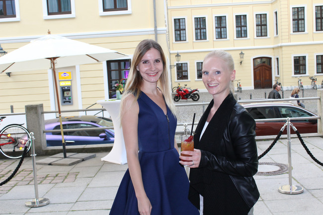 Mandy Klaas (Filialleiterin Kampen) & Sarah Winkler (Kempinski Eventmanagerin)