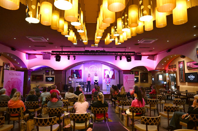 Fotos Credit: F. Rollitz/ABR
Pink Yoga Brunch