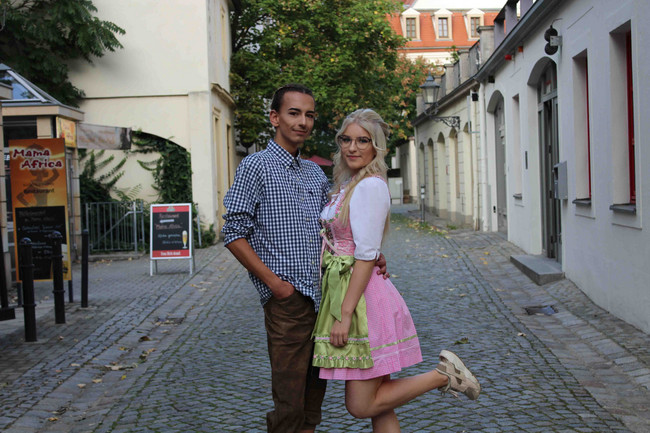  Georg Werner und Sophia Engwidt (Friseurazubis bei Holger Knievel)