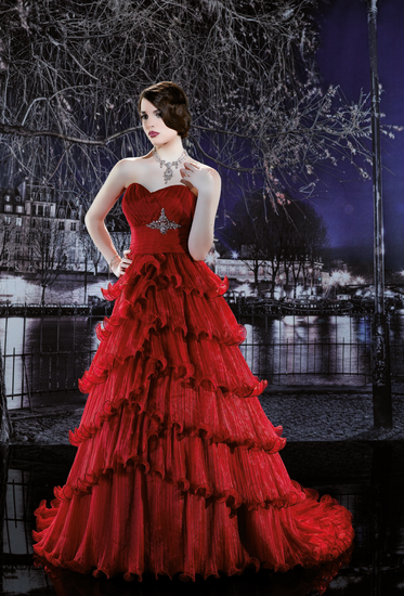 Etwas Besonderes soll es werden, warum dann nicht auch ein besonderes Brautkleid tragen? 
