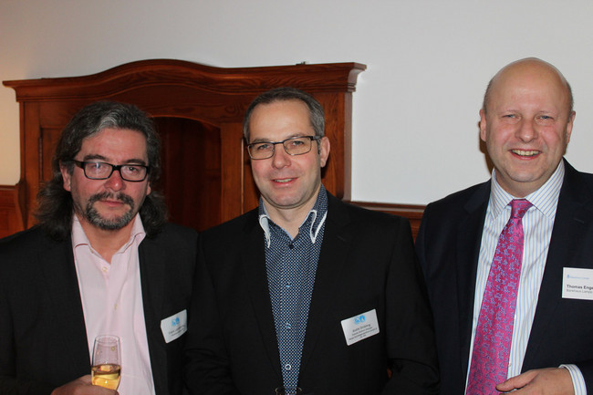  Frank Leichsenring (Vorstand Dresdner Bauhaus AG),  André Grübling (Verkaufsberater Porsche Zentrum Dresden), Thomas Engel (Stelv. Abteilungsdirektor, Bankhaus Lampe Dresden)
