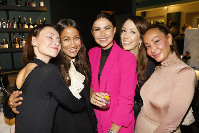 Mary Kannegießer , Rabea Schif, Leonie Singh Dhillon, Simone Elbing, Lara Ta 
Foto: Franziska Krug