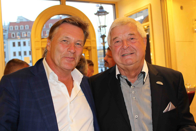 Diego Schwarz (Leiter des Kreisverbandes Wirtschaftsregion Dresden - BVMW), Uwe Jahr (Abteilungsleiter Gewinnung + Produktion Sächsische Sandsteinwerke) und Frau Anja Jahr