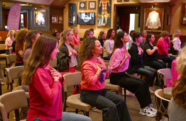 Fotos Credit: F. Rollitz/ABR
Pink Yoga Brunch