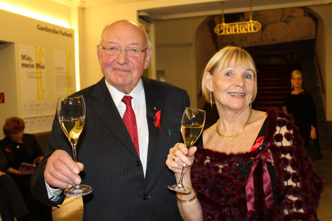  Prof.Dr. Kar-Heinz Schulz (Vorstandsvorsitzender Freundeskreis Theater Meißen mit Zukunft e.V.), Sonnhild Schulz (Laienschauspielerin)
