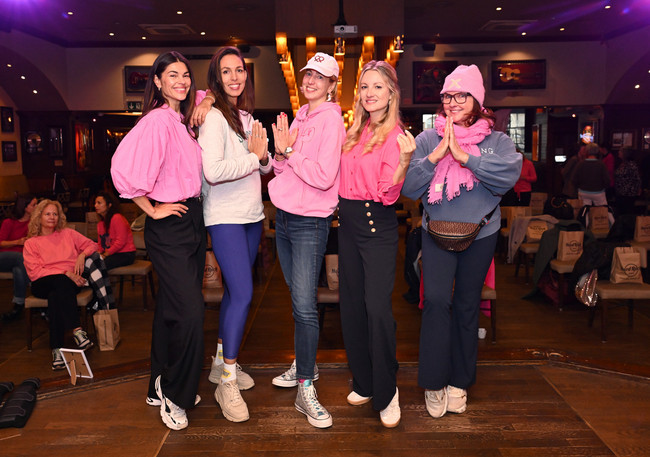 Fotos Credit: F. Rollitz/ABR
Pink Yoga Brunch