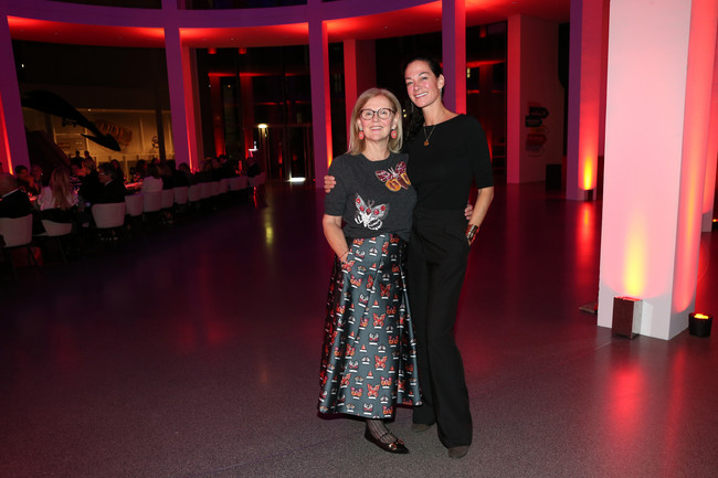 Alexa Agnelli, Senior Communication Manager Moet Hennessy Deutschland  and  Charlotte Gräfin von Oeynhausen
Foto: G.Schober/Getty Images PR for Dom Perignon