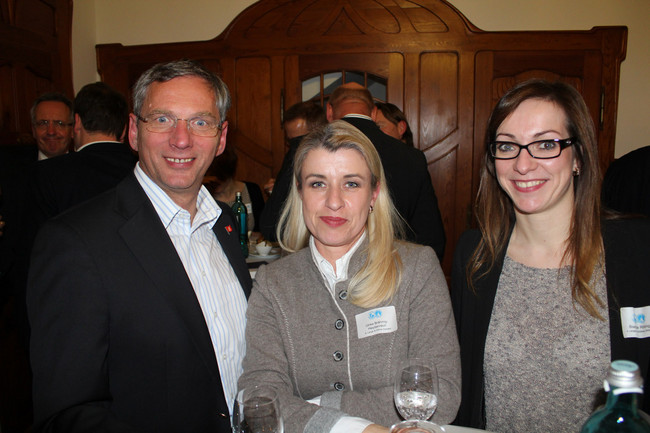  Uwe Neumann (GF Golfanlage Ullersdorf), Ulrike Brähmig-Heydenreich (Boutique Manager, A. Lange & Söhne Dresden), Bianca Röthig (Ang.A. Lange & Söhne Dresden)
