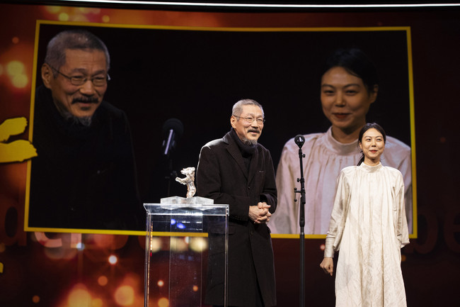 Silberner Bär Großer Preis der Jury 2022: So-seol-ga-ui Yeong-hwa (The Novelist’s) von Hong Sangsoo – Regisseur Hong Sangsoo und seine Schauspielerin Kim Minhee (Foto: Piero Chiussi/Berlinale 2022)