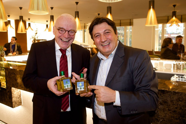  (v.l.n.r.) Gastronomischer Leiter Reinhold Guppenberger und Ireneo Tucci (Geisels Werneckhof)
