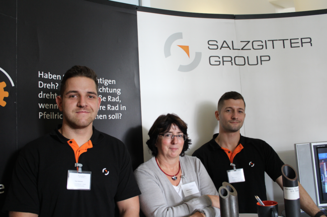  Tom Oelmann, Katrin Pinkert und Max Puhrig von der Salzgitter Group