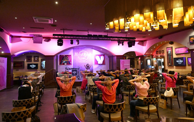 Fotos Credit: F. Rollitz/ABR
Pink Yoga Brunch