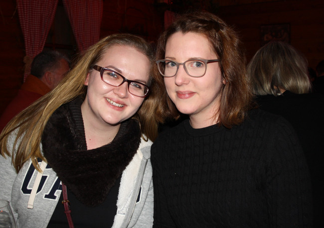  Tatjana Debel (Junior PR-Beraterin, Eckel Presse & PR GmbH), Friederike Bath (PR-Volontärin, Eckel Presse & PR GmbH)