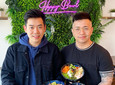 Diese beiden jungen Männer sind #geschäftspartner und die #chefs von #happybowl in #dresden 😃.

Ihre Devise: Happy Bowl,...